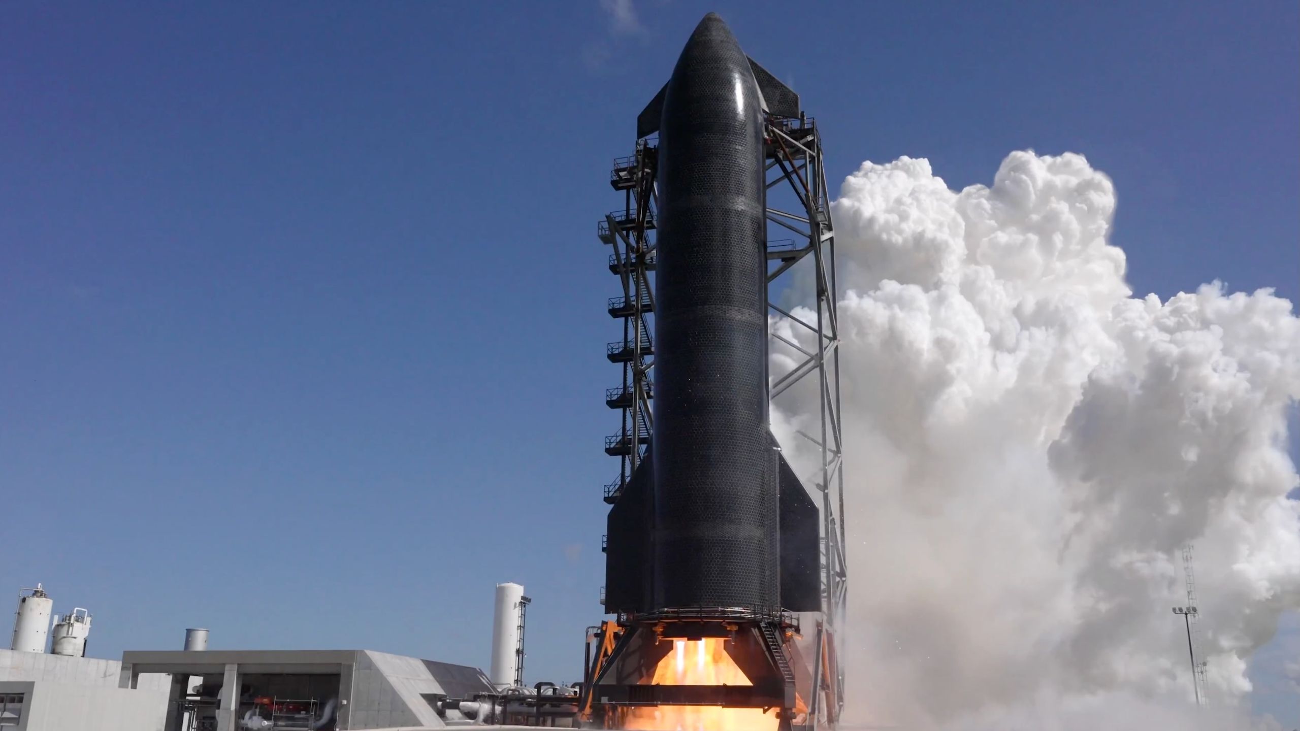 SpaceX Siap Luncurkan Starship Setelah Sukses Mengaktifkan Enam Mesin Raptor